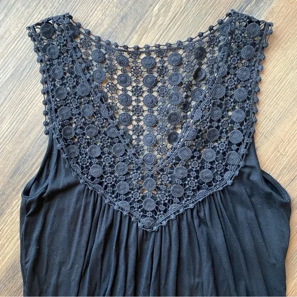 Kenneth Cole Reaction Black Sleeveless Dress with Lace Detail (M) - Picture 2 of 4